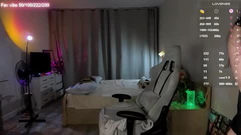 lynne_dawson online show from March 10, 2026, 5:07 pm