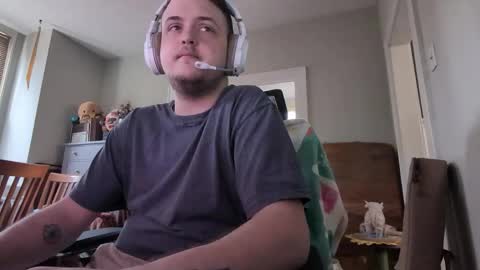 J online show from March 25, 2026, 2:01 pm