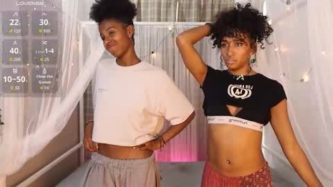 Lynx and Sun  online show from November 6, 2025, 7:48 pm