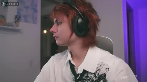 Lyodass online show from December 21, 2025, 10:39 pm