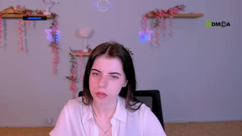 Snapshot of lyra_desire chatting on May 21, 2026, 8:32 am lyra_desire online show from May 21, 2026, 8:32 am
