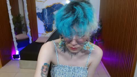 Snapshot of lyra_tay chatting on April 21, 2026, 7:06 pm lyra_tay online show from April 21, 2026, 7:06 pm