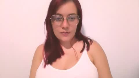 Snapshot of lyracarter chatting on April 21, 2026, 11:07 pm Lyra Carter online show from April 21, 2026, 11:07 pm