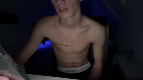  NEW   Leo  lz britboy online show from February 4, 2025, 10:24 pm