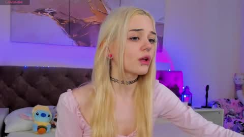Snapshot of m1m1_angels chatting on May 3, 2026, 1:11 am Mimi GTM1 0200am-0945am Mon Tue Wed Thu Fri online show from May 3, 2026, 1:11 am