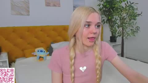 Snapshot of m1m1_angels chatting on May 7, 2026, 1:22 am Mimi GTM1 0200am-0945am Mon Tue Wed Thu Fri online show from May 7, 2026, 1:22 am