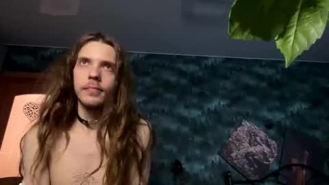 Snapshot of m1shq chatting on December 18, 2024, 5:10 pm m1shq online show from December 18, 2024, 5:10 pm