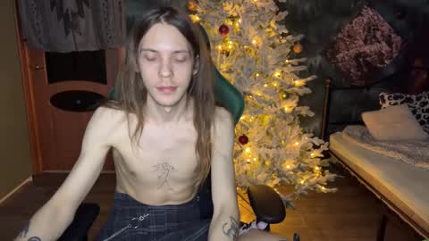 Snapshot of m1shq chatting on January 6, 2025, 2:15 am m1shq online show from January 6, 2025, 2:15 am