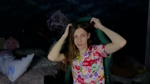 Snapshot of m1shq chatting on September 8, 2025, 9:47 pm m1shq online show from September 8, 2025, 9:47 pm