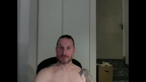 Snapshot of m4rduk81 chatting on December 6, 2024, 6:17 pm m4rduk online show from December 6, 2024, 6:17 pm