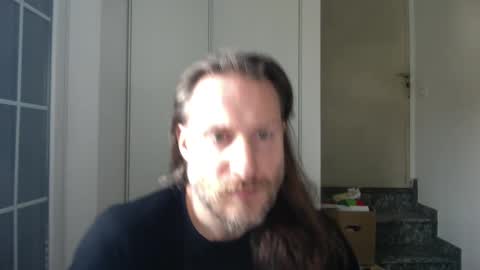 Snapshot of m4rduk81 chatting on December 14, 2024, 9:40 am m4rduk online show from December 14, 2024, 9:40 am