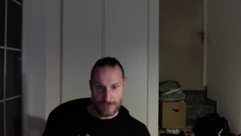 Snapshot of m4rduk81 chatting on December 18, 2024, 11:19 pm m4rduk online show from December 18, 2024, 11:19 pm