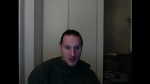 Snapshot of m4rduk81 chatting on February 15, 2025, 6:01 pm m4rduk online show from February 15, 2025, 6:01 pm