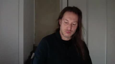 Snapshot of m4rduk81 chatting on November 8, 2025, 6:24 am m4rduk online show from November 8, 2025, 6:24 am