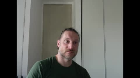 Snapshot of m4rduk81 chatting on March 8, 2026, 9:35 am m4rduk online show from March 8, 2026, 9:35 am