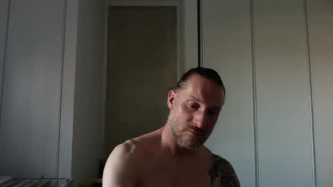 Snapshot of m4rduk81 chatting on April 1, 2026, 4:15 pm m4rduk online show from April 1, 2026, 4:15 pm