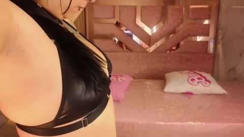 Snapshot of m_eris_s chatting on February 10, 2026, 1:59 pm Eris online show from February 10, 2026, 1:59 pm