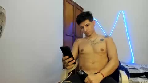 itgram pezlo josue online show from November 11, 2025, 2:55 am