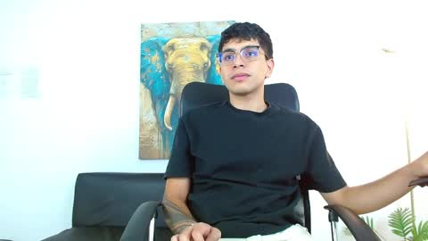 Max online show from March 19, 2026, 1:37 pm