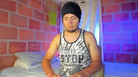 Snapshot of maax_taylor01 chatting on January 22, 2025, 2:14 pm online show from January 22, 2025, 2:14 pm