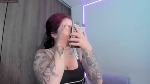 Sara online show from March 25, 2026, 1:28 pm