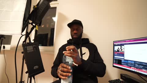 Snapshot of mac_troy chatting on December 4, 2024, 3:43 pm Mac Troy online show from December 4, 2024, 3:43 pm