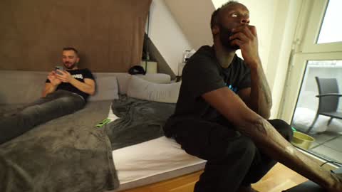 Snapshot of mac_troy chatting on December 8, 2024, 12:52 pm Mac Troy online show from December 8, 2024, 12:52 pm