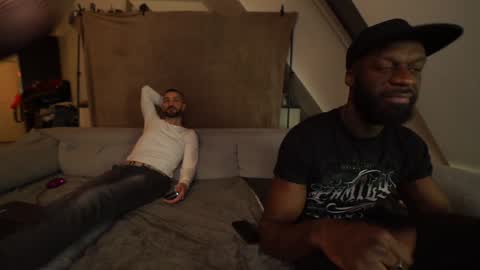 Snapshot of mac_troy chatting on December 9, 2024, 6:25 pm Mac Troy online show from December 9, 2024, 6:25 pm