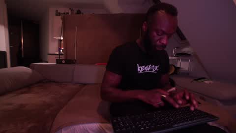 Snapshot of mac_troy chatting on January 4, 2025, 7:55 pm Mac Troy online show from January 4, 2025, 7:55 pm