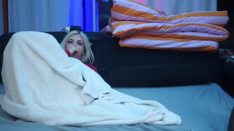 Snapshot of mac_troy chatting on October 12, 2025, 7:35 pm Mac Troy online show from October 12, 2025, 7:35 pm