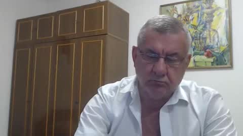 Macho online show from September 18, 2025, 6:10 pm