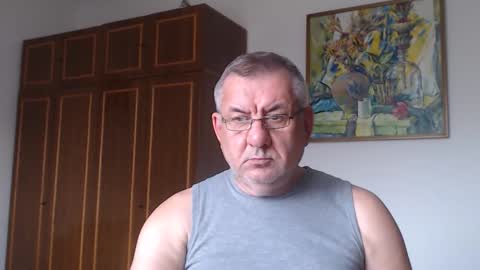 Macho online show from September 27, 2025, 3:06 pm