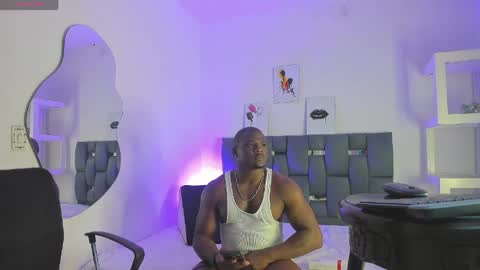 Snapshot of mackbig_dick2 chatting on April 17, 2026, 12:35 am MACKBIG DICK im a damn dominant I like ATMs INSTAGRAM Edwinaragonc online show from April 17, 2026, 12:35 am