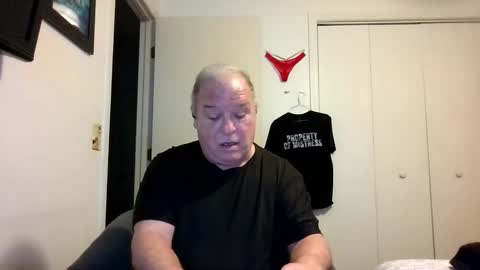 mackdocc001 online show from January 14, 2026, 4:34 pm