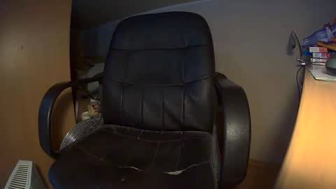 Snapshot of mackenss20 chatting on January 21, 2025, 1:00 pm Makan online show from January 21, 2025, 1:00 pm