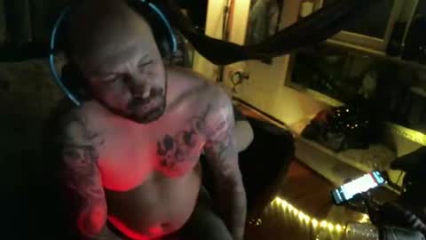 Snapshot of mad_dem0n chatting on March 8, 2025, 6:05 pm Manuel online show from March 8, 2025, 6:05 pm