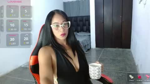 Snapshot of madam_klauss chatting on July 16, 2026, 6:52 am EMILY online show from July 16, 2026, 6:52 am
