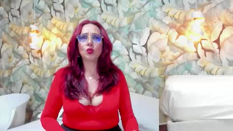 Snapshot of madame_angelic_1 chatting on February 4, 2026, 2:17 am Madam Angelic online show from February 4, 2026, 2:17 am