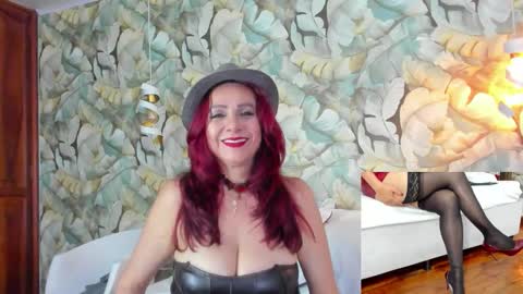 Snapshot of madame_angelic_1 chatting on February 6, 2026, 1:54 am Madam Angelic online show from February 6, 2026, 1:54 am