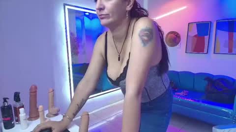 Snapshot of madame_scarllet chatting on May 1, 2026, 11:26 am Madame Scarllet online show from May 1, 2026, 11:26 am