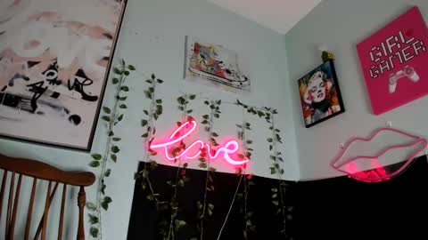 Snapshot of maddi_avalon chatting on March 6, 2025, 3:46 am Maddi Avalon online show from March 6, 2025, 3:46 am