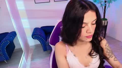 Snapshot of maddie_t18 chatting on April 22, 2026, 11:45 am maddie_t18 online show from April 22, 2026, 11:45 am