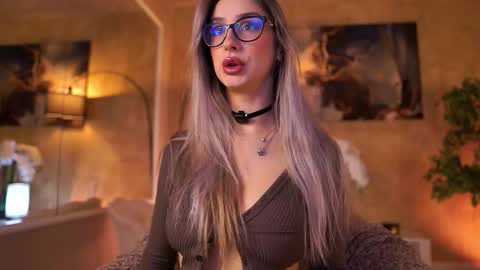 Snapshot of maddiebryggs chatting on March 23, 2026, 10:08 am Maddie online show from March 23, 2026, 10:08 am