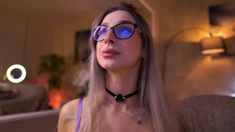 Snapshot of maddiebryggs chatting on April 12, 2026, 6:35 pm Maddie online show from April 12, 2026, 6:35 pm