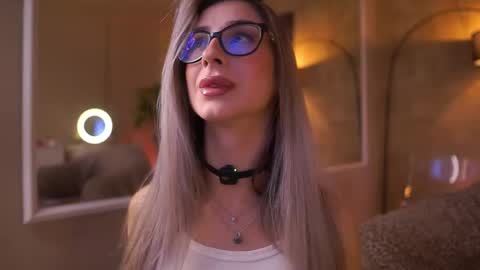 Snapshot of maddiebryggs chatting on April 20, 2026, 6:31 pm Maddie online show from April 20, 2026, 6:31 pm