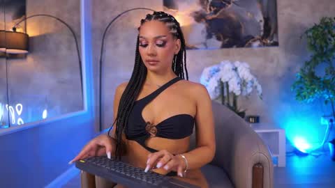 Snapshot of maddiebryggs chatting on May 30, 2026, 9:50 am Maddie online show from May 30, 2026, 9:50 am