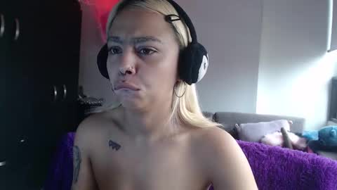 maddiie and clyde online show from February 15, 2026, 2:47 pm