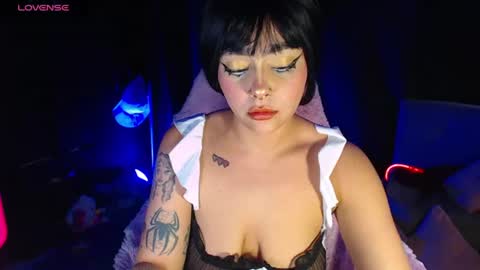 Snapshot of maddiie_and_clyde chatting on June 27, 2026, 10:59 pm maddiie and clyde online show from June 27, 2026, 10:59 pm