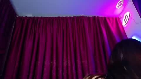 Snapshot of maddilust chatting on May 28, 2026, 4:37 pm Miss Lust online show from May 28, 2026, 4:37 pm