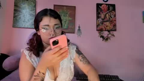 Snapshot of maddy_jhonsson chatting on June 25, 2026, 8:57 pm Maddy online show from June 25, 2026, 8:57 pm